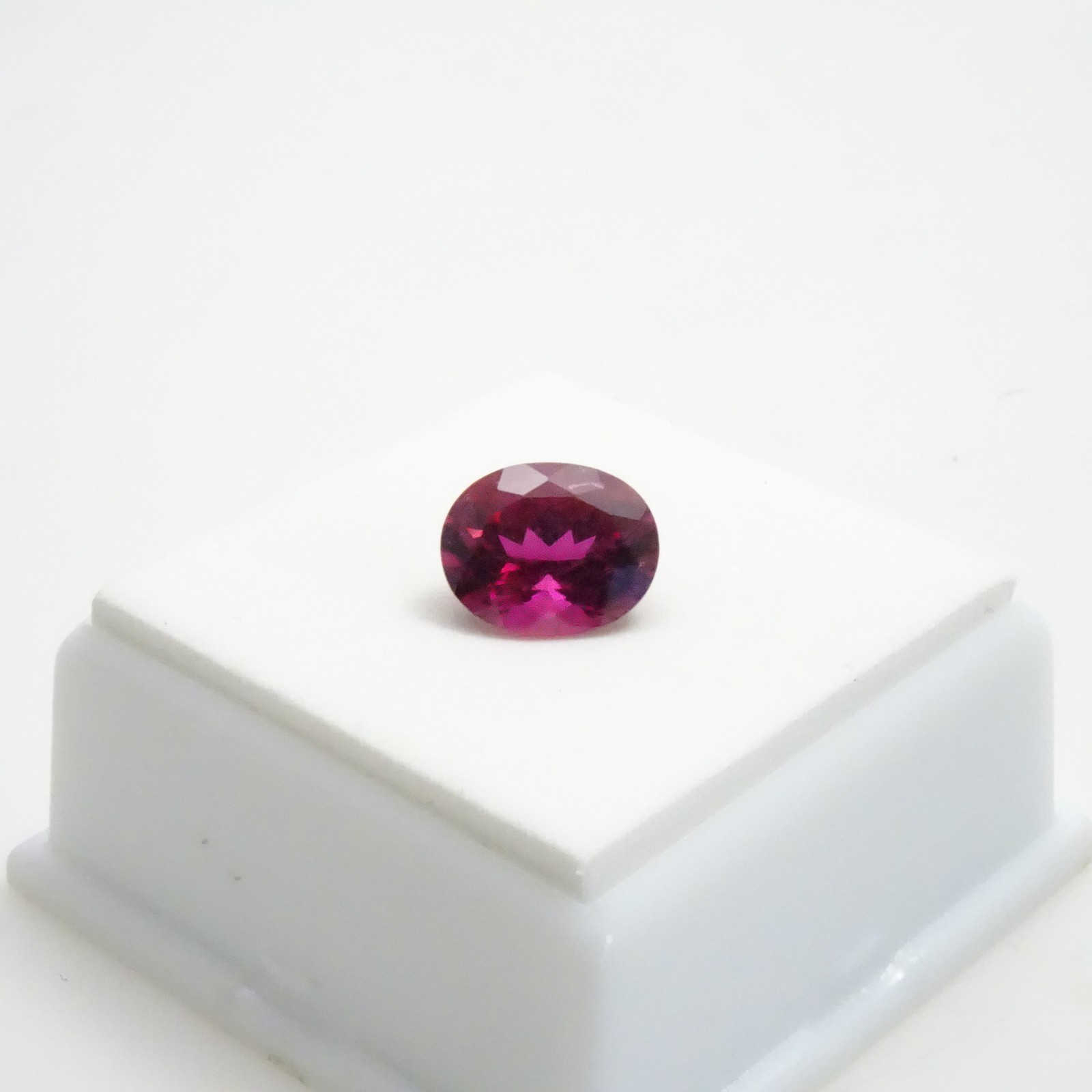 Rubellite Tourmaline Oval – 2.96ct – 10x8mm – Tourmaline Loose Gemstone