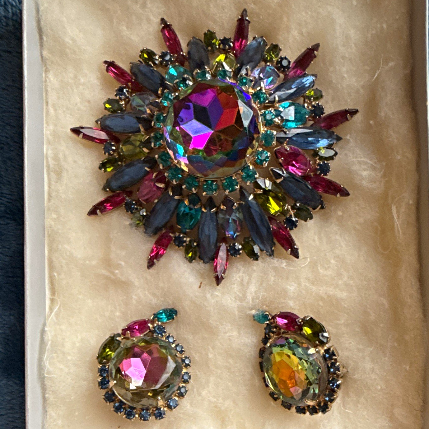 RARE JULIANA D & E, Heliotrope Watermelon Large Brooch, clip-on Earrings, 1964