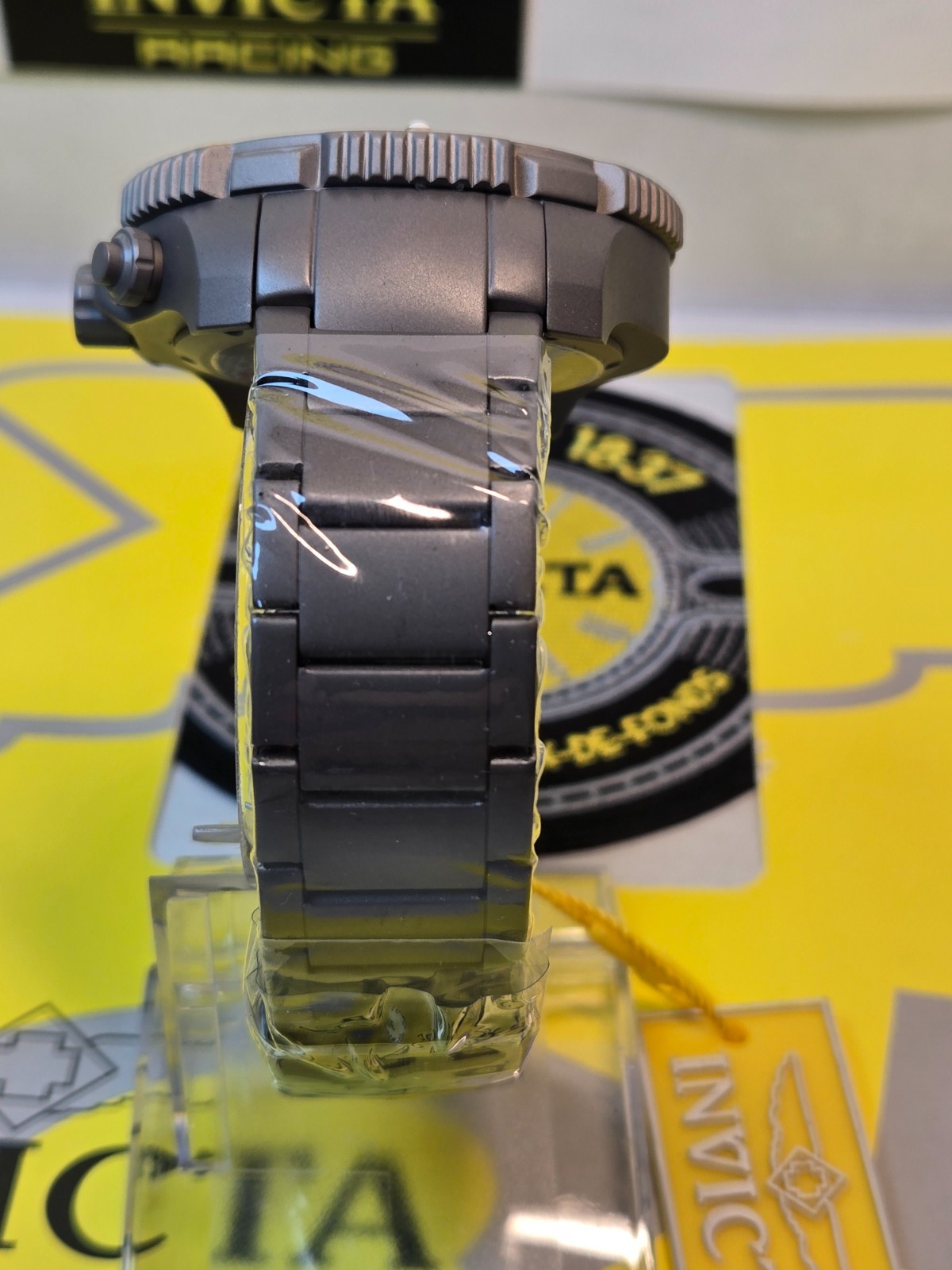Invicta TI-22 Commandor Mens Watch-48mm Titanium Yellow & Black Bezel & Dial NEW