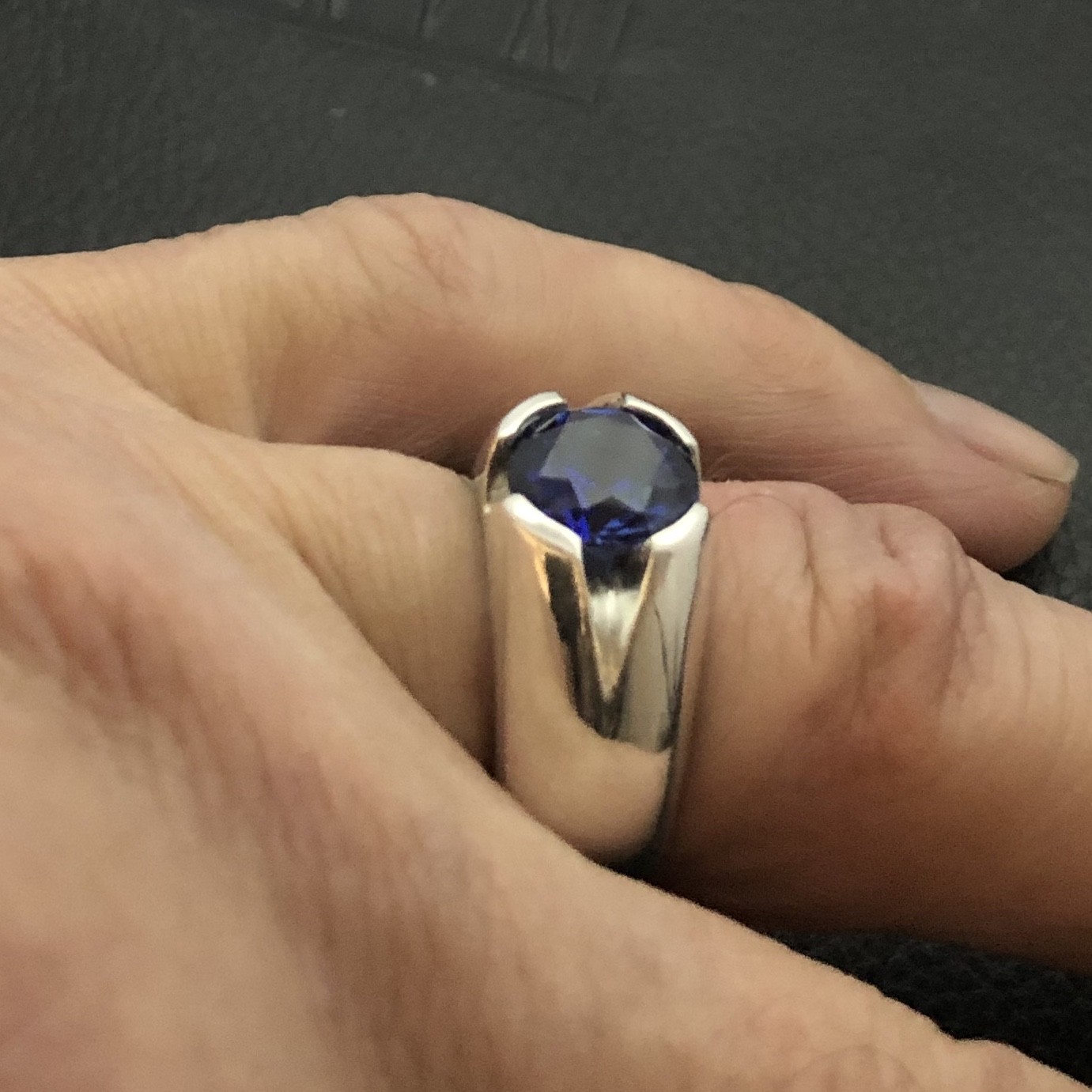 MJG STERLING SILVER MEN’S RING-V GROOVE. 10MM LAB SAPPHIRE. . SIZE 10