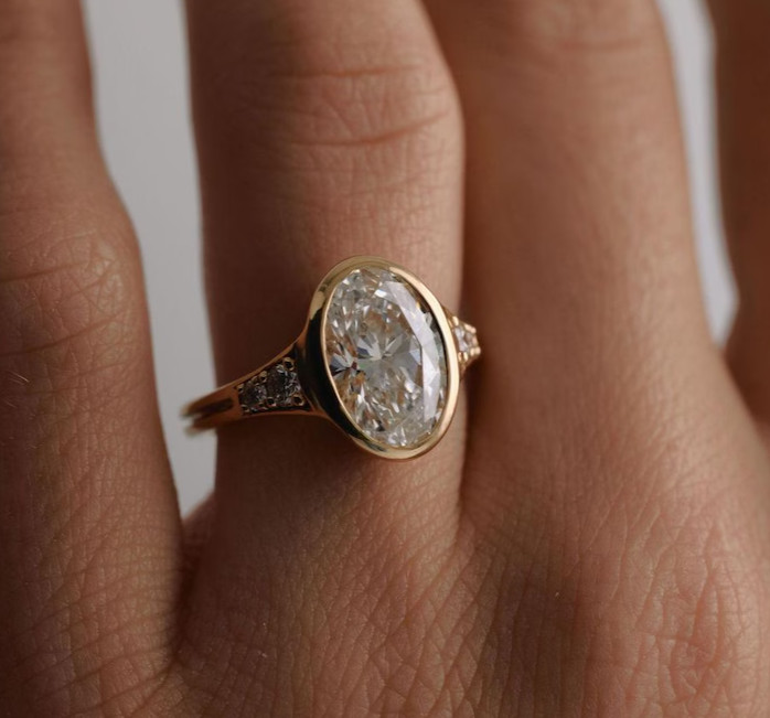 Oval Moissanite Bezel Engagement Ring 925 Silver que Bezel Set Bridal Ring Gift