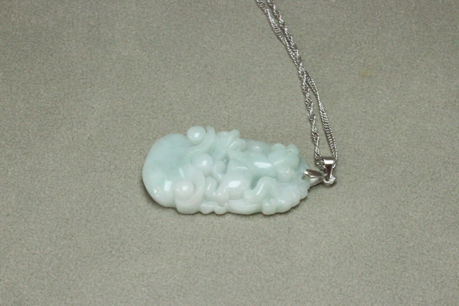 Natural White green A Jadeite jade Hand-Carved dog (Chinese Zodiac) Pendant