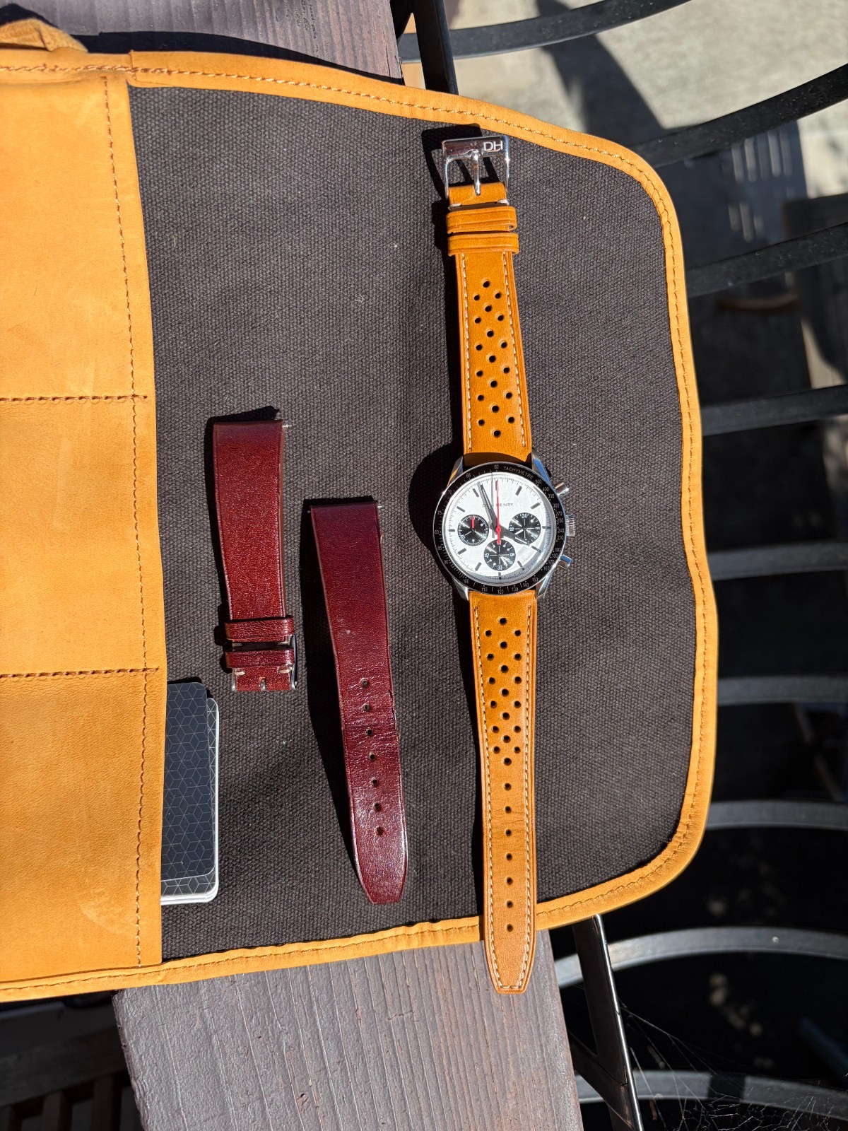 Dan Henry 1962 Panda Racing Chronograph 39mm No Date