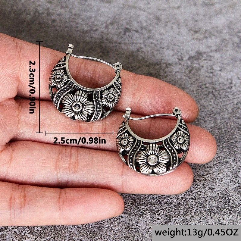 Women’s Retro Ear buckle Hollow Carved Pendant Earrings Bohemian Jewelry Alloy
