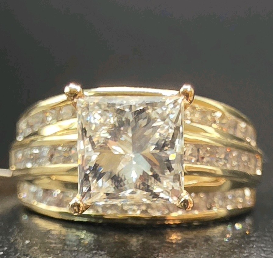 1.35 Carat IGI F-G VS1-VS2 Lab Diamond Ring w/CZ Accents 10K YG Approx. Sz 6.75