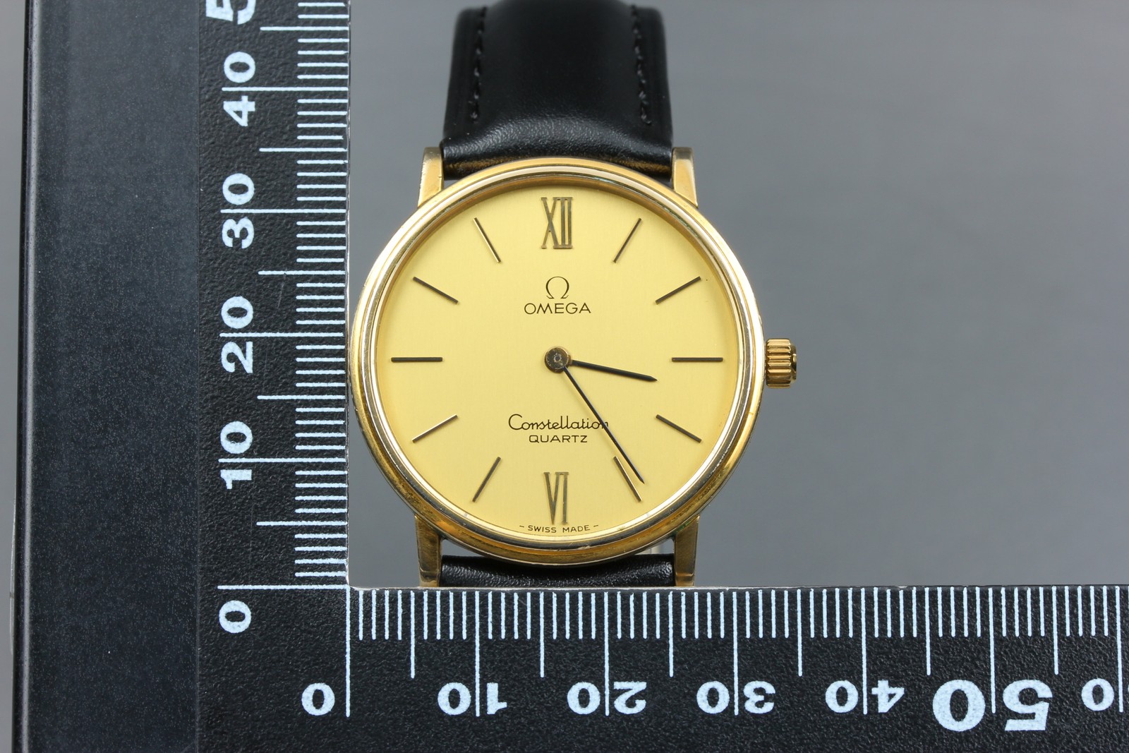 Vintage 1980 OMEGA Constellation Mens Cal.1330 Ref.191.032 Quartz From Japan