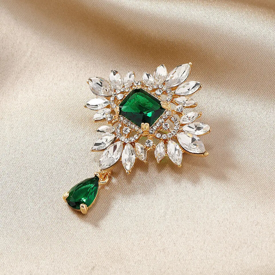 Women British style Baroque cross brooch, luxury rhinestone pins coat accessory