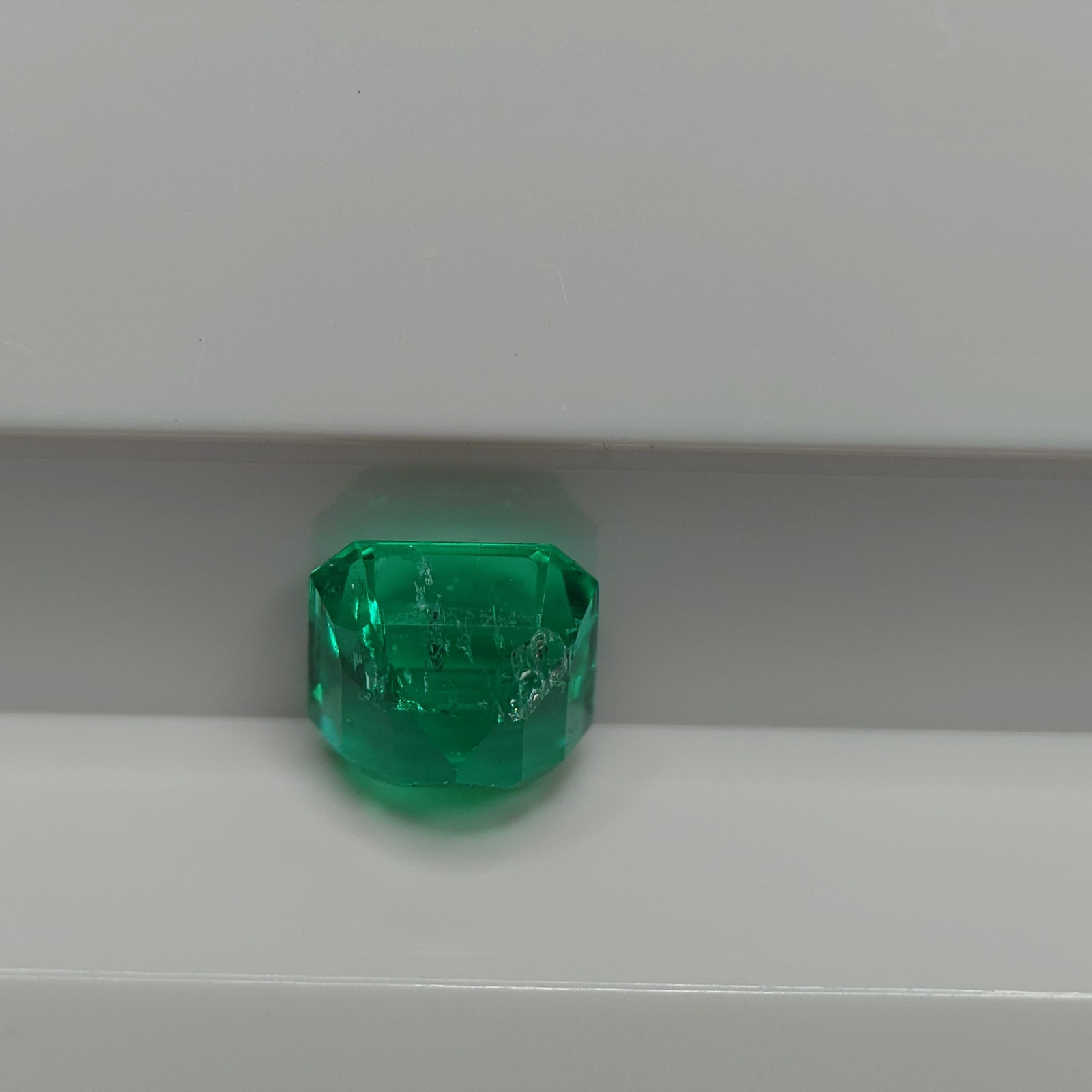 Natural Emerald 0.59 ct, approx. 4.8mm x 4.7mm x 3.4mm, Jewelry Removal e0012