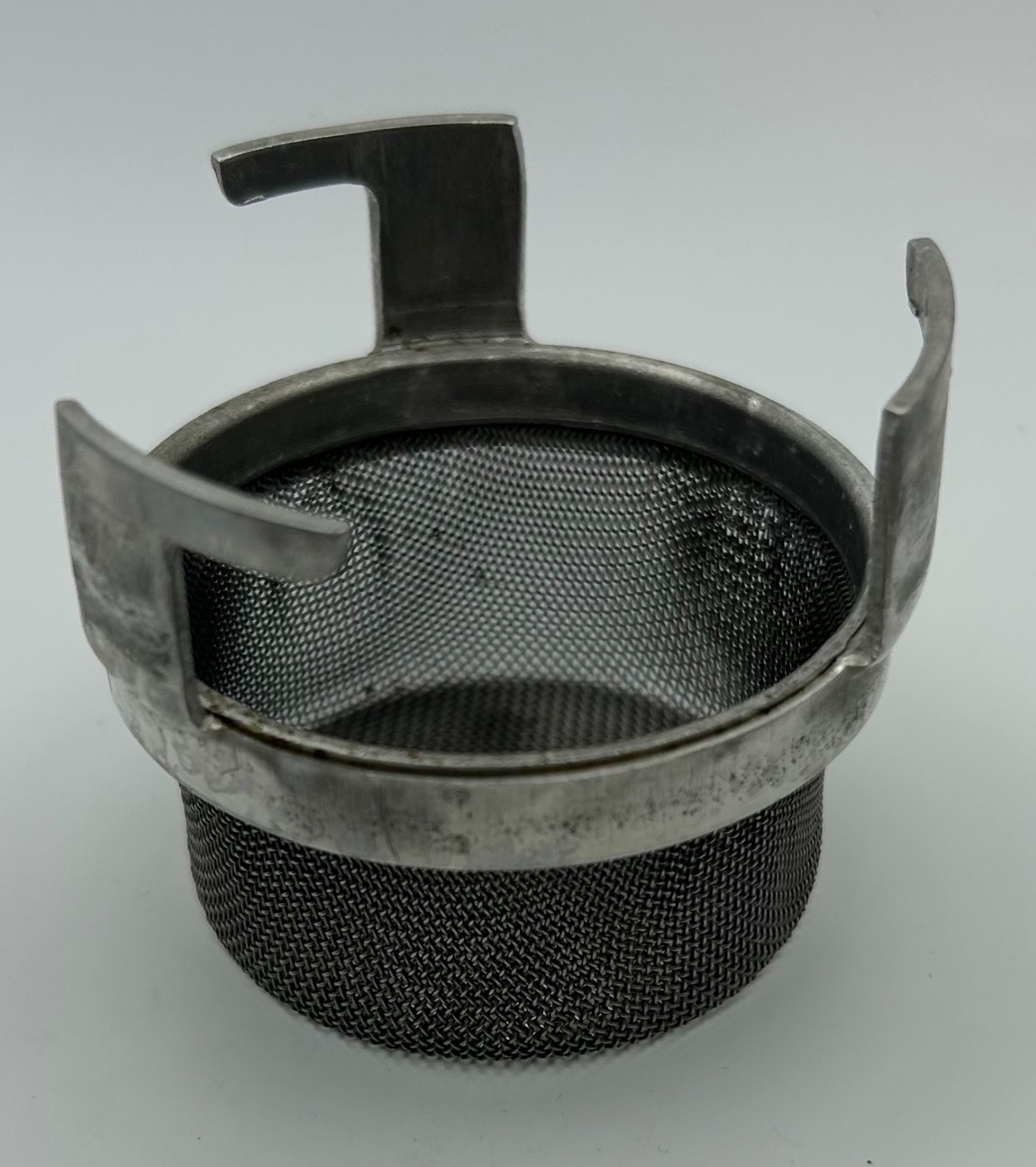 4-piece Vintage 2 1/4″ L & R Watchmakers Watch Parts Cleaning Basket.