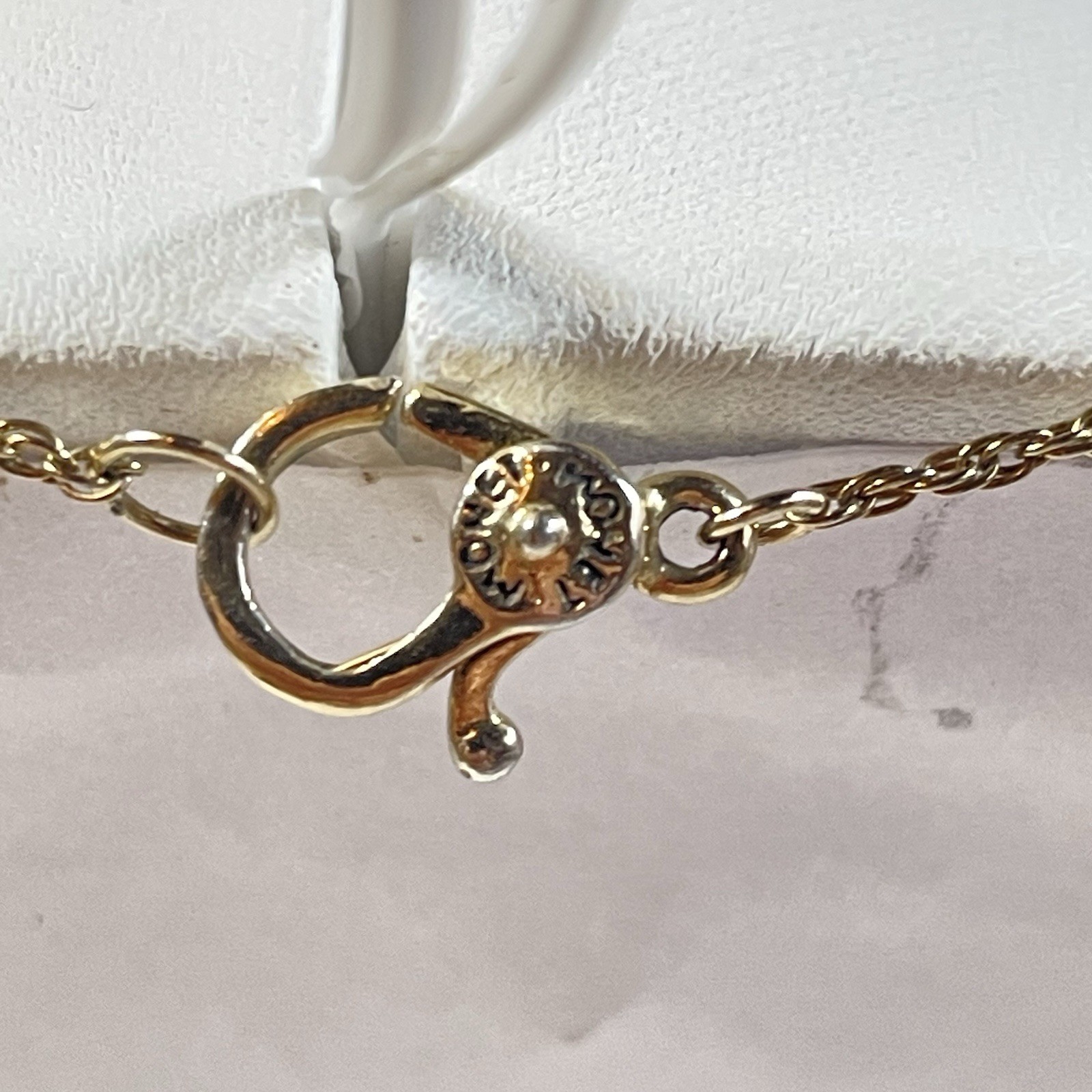 Vintage Monet Gold Tone Topaz Rhinestone Swirl Circle Pendant Necklace Chain 16″