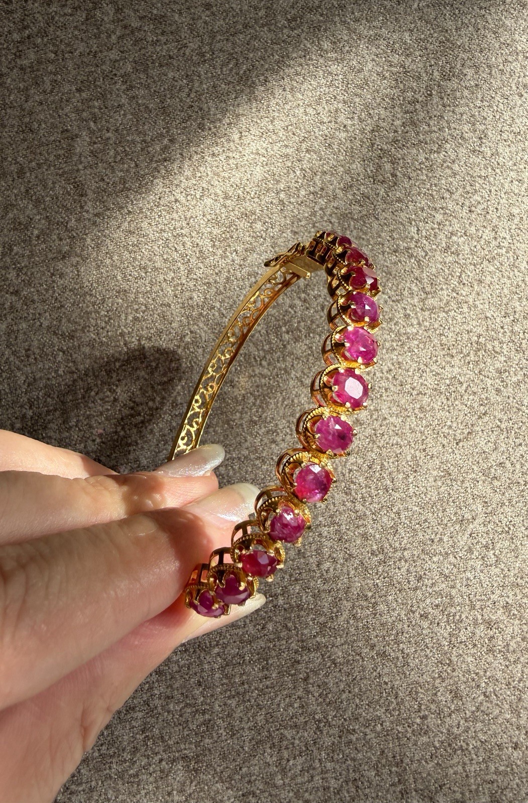 Certified Natural Burma(Mogok) Ruby 18k Y Gold LotusFlower Bracelet Bangel