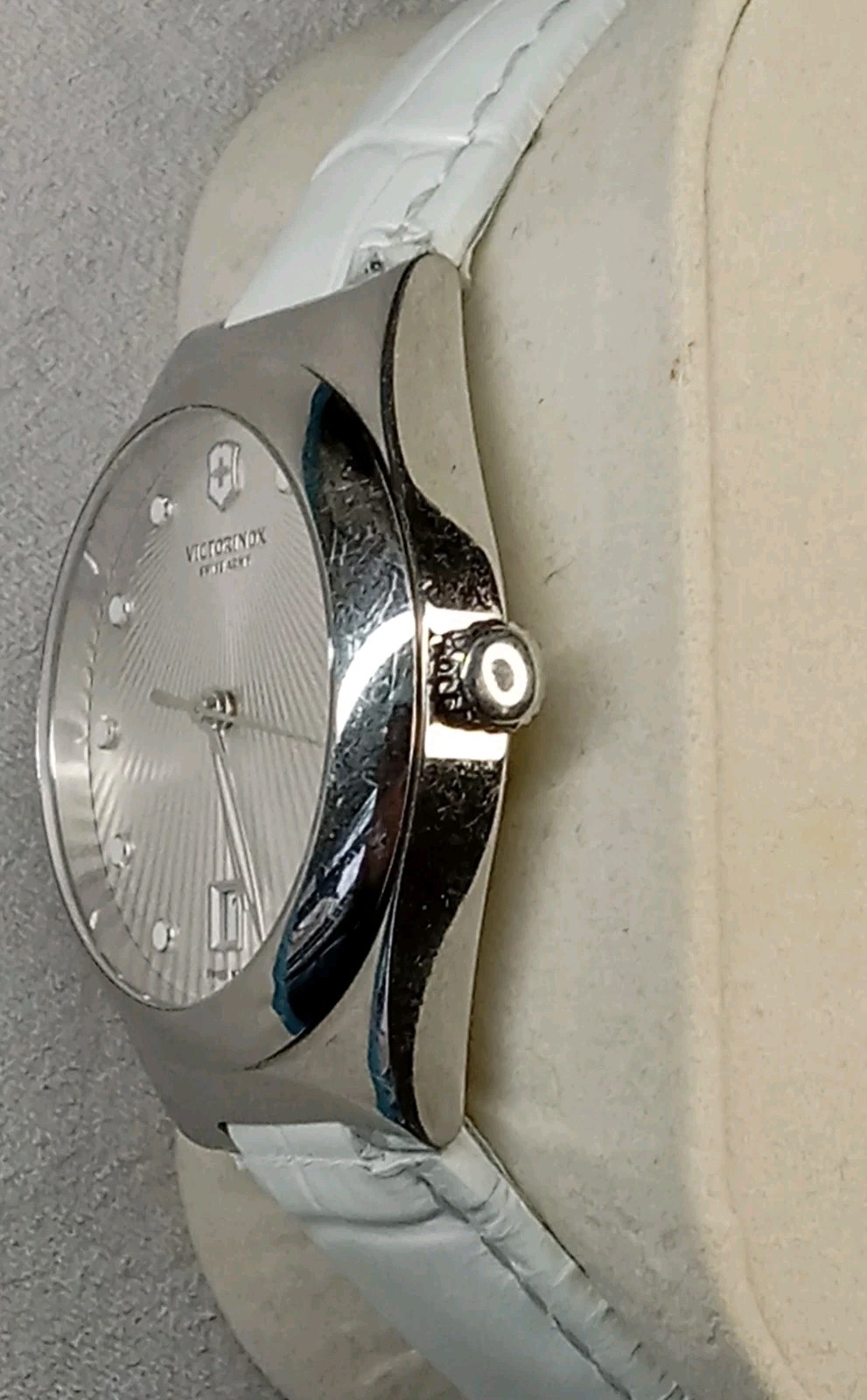 Victorinox Swiss Army Watch Women Victoria Infinity Dial Date New Leather Band