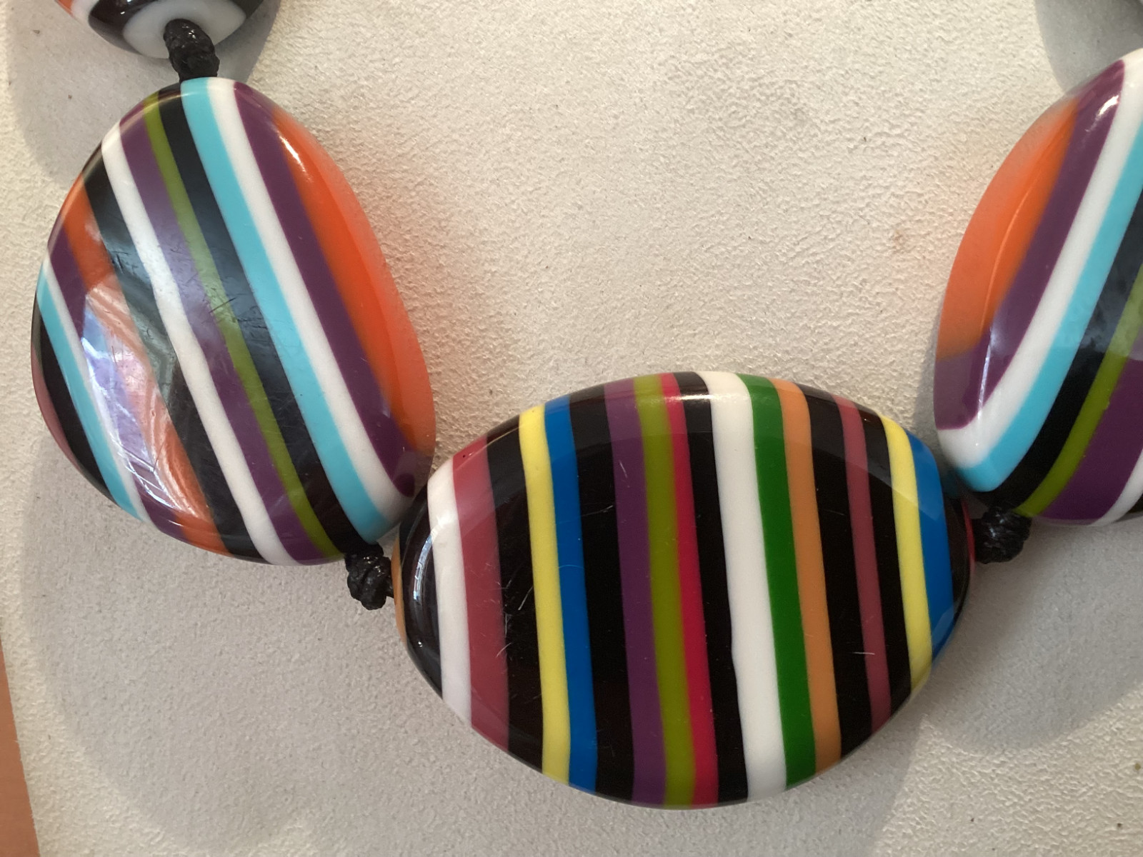 VTG Sobral – Pop Art “Marou” multi coloured striped Resin Beaded Chunky Necklace