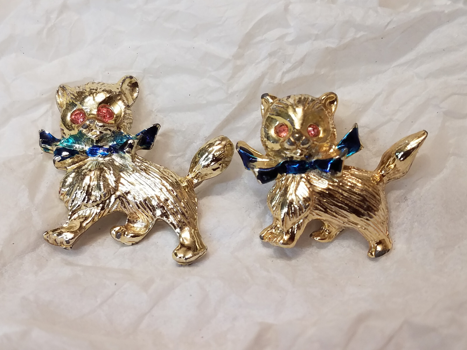 Lot of 2 Miniature Vintage Cats Christmas Brooch about 1 inch each