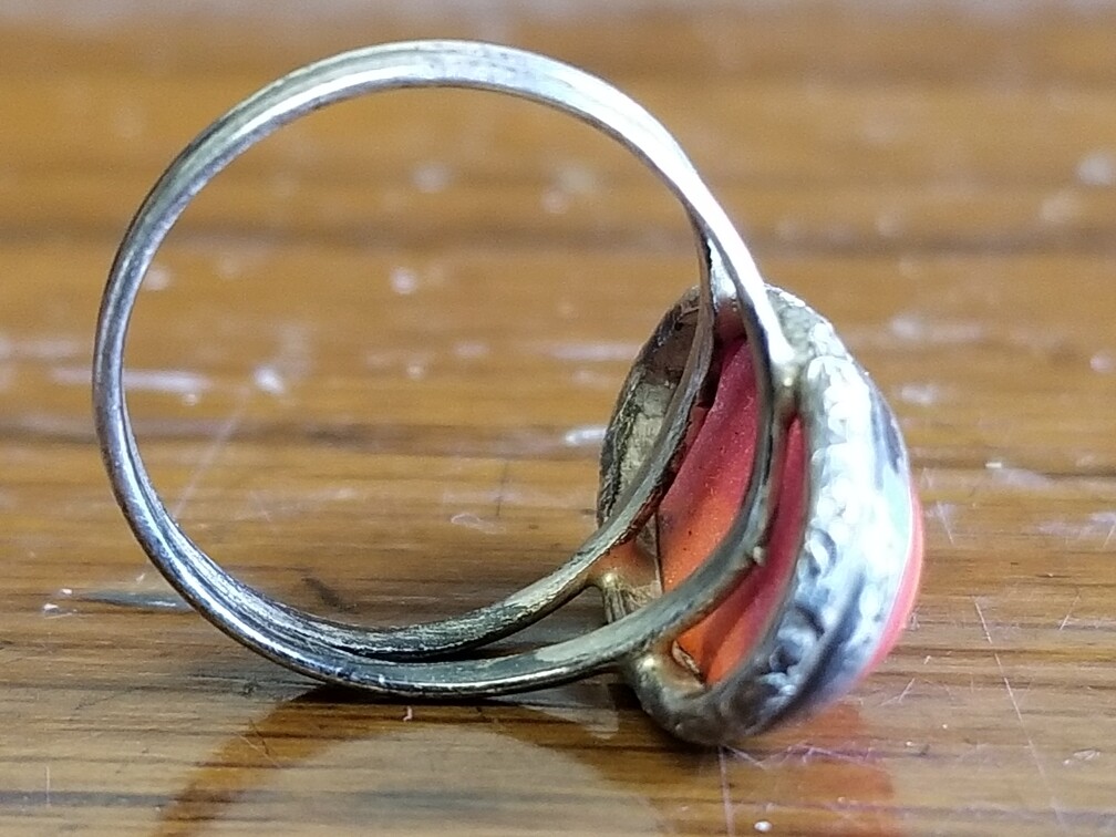 Vintage Red Stone Size 5.75 Women’s Ring. No Indications of metal type