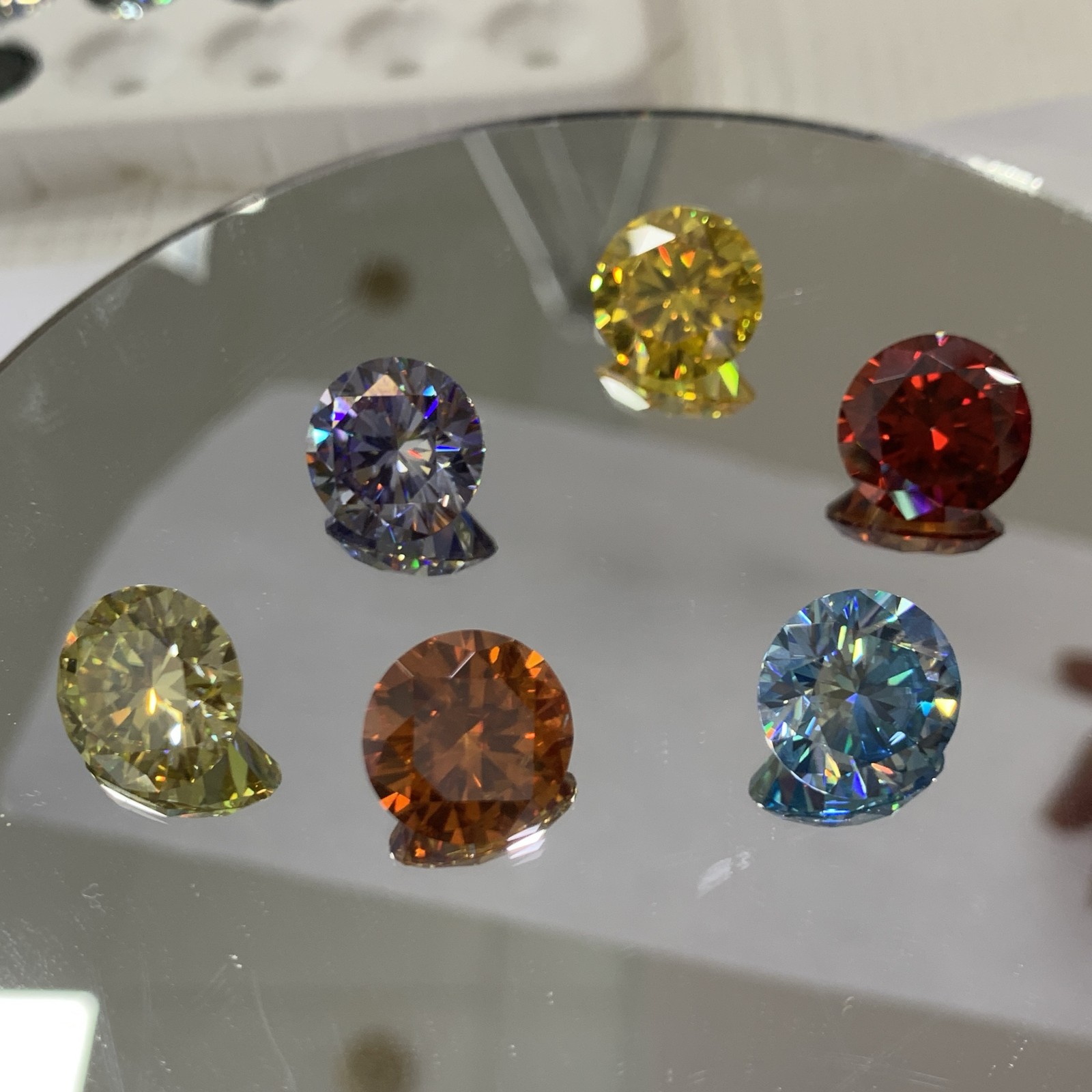 GRA VVS1 Multicolor 0.1-5ct Round Cut Moissanite Stone Wholesale for Jewelry