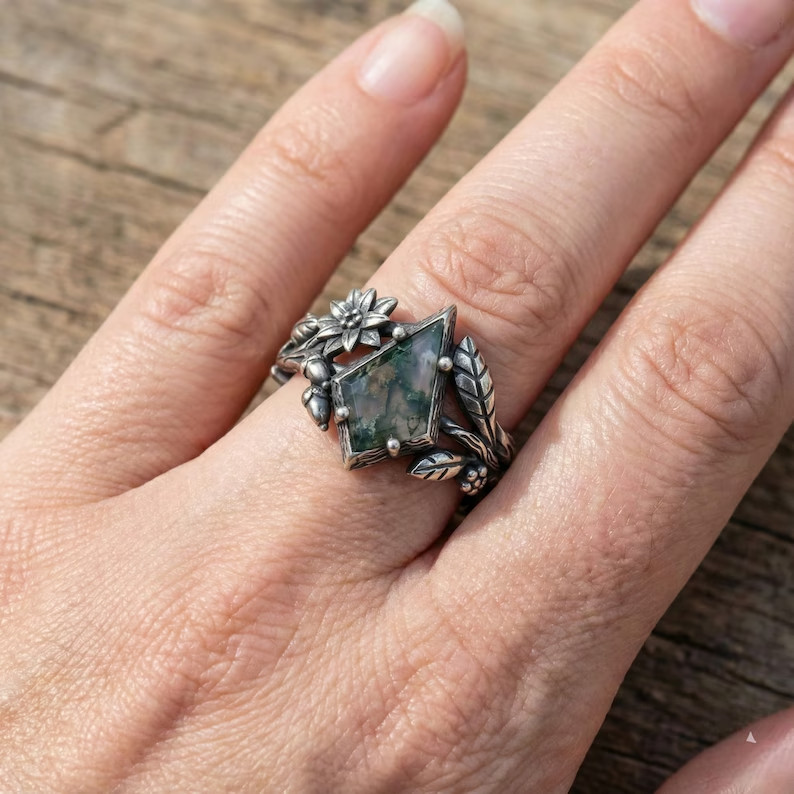 Kite Cut Moss Agate Floral Ring – Nature Inspired Gold or Silver Ring