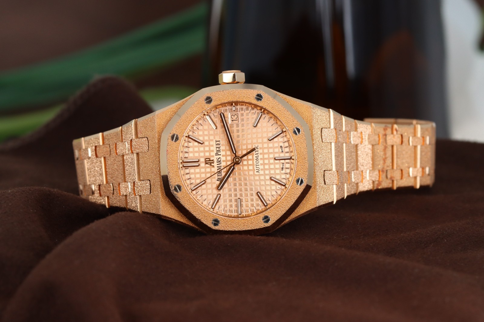 Audemars Piguet Royal Oak 37mm Automatic Frosted Pink Gold 15454OR.GG.1259OR.03