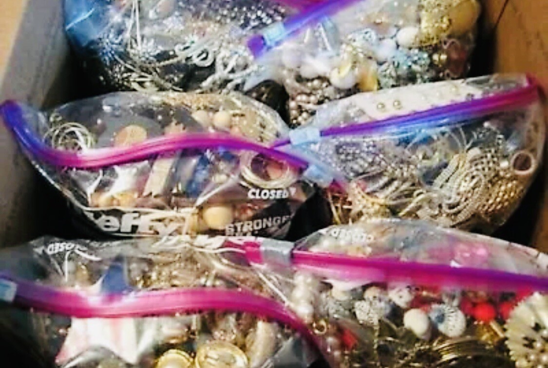Jewelry Vintage To Modern Lot Craft Junk 1 Pound…. SEE DESCRIPTION…