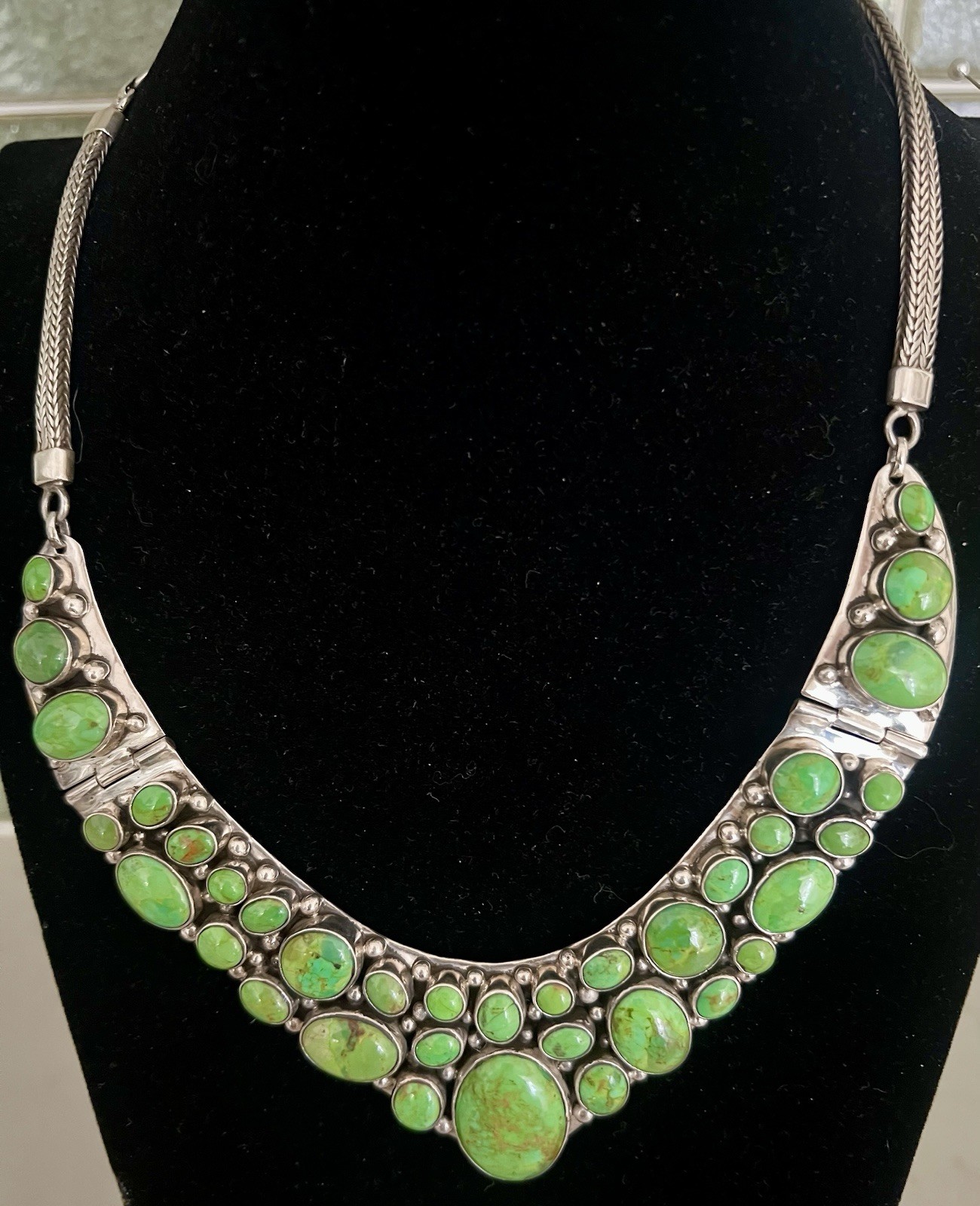 SOUTHWEST STYLE LIME GREEN TURQUOISE STERLING SILVER ARTISAN BIB COLLAR NECKLACE