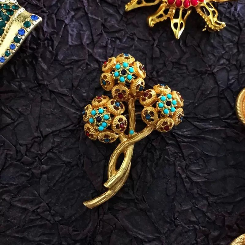 Wholesale 10 Vintage Palace Baroque Brooches Mixed Gold Plated Colorful Gem Pins