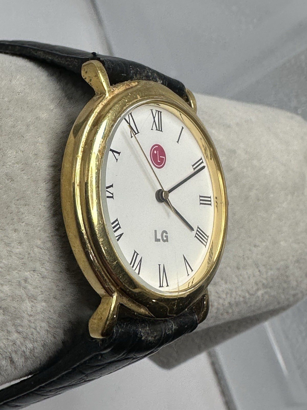 LG New Battery Analog Watch 33MM 7.25″ Leather Band 1995 Vintage Rare M35