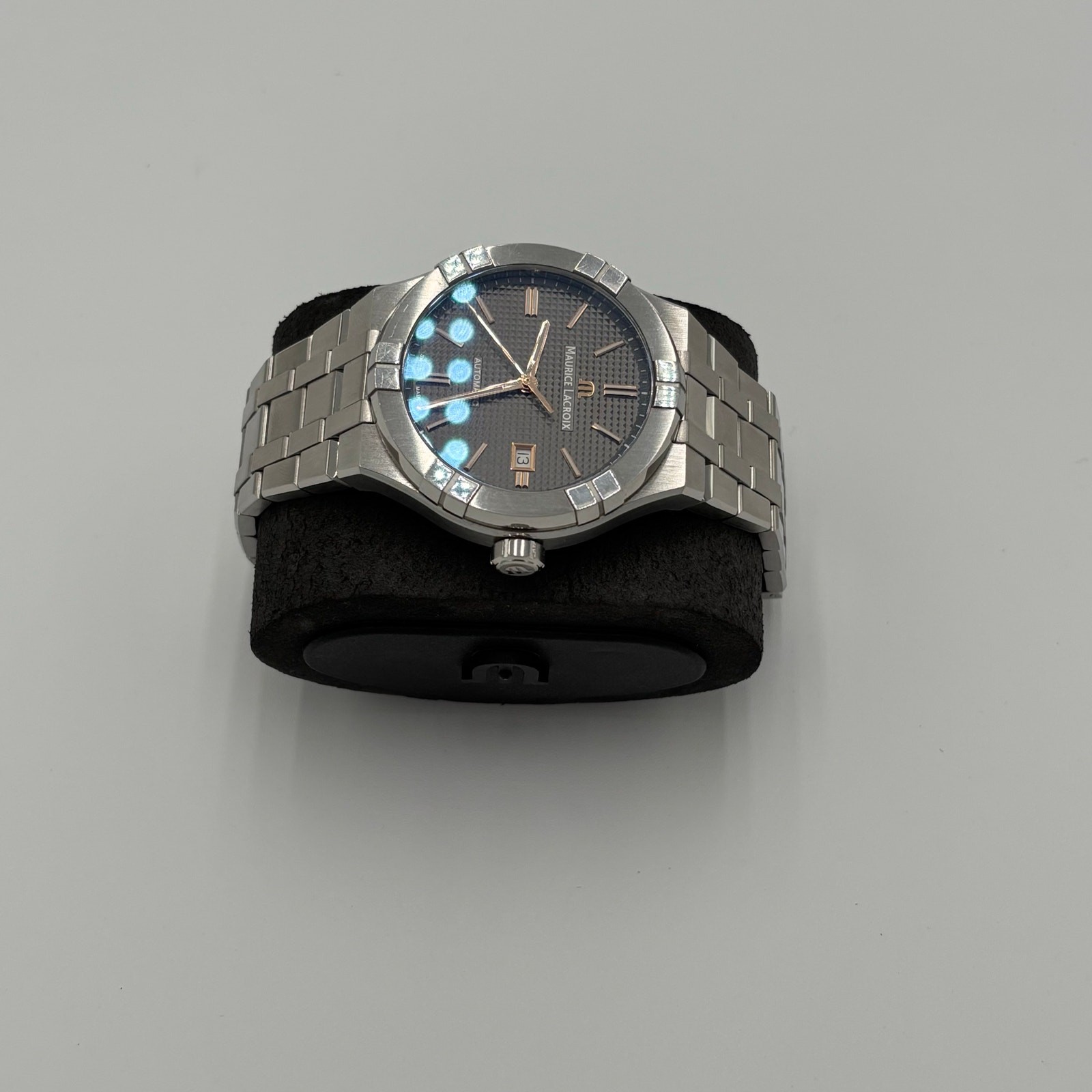 Maurice Lacroix Aikon Automatic Gents 42mm AI6008-SS001-331-1 AI6008-SS002-331-2