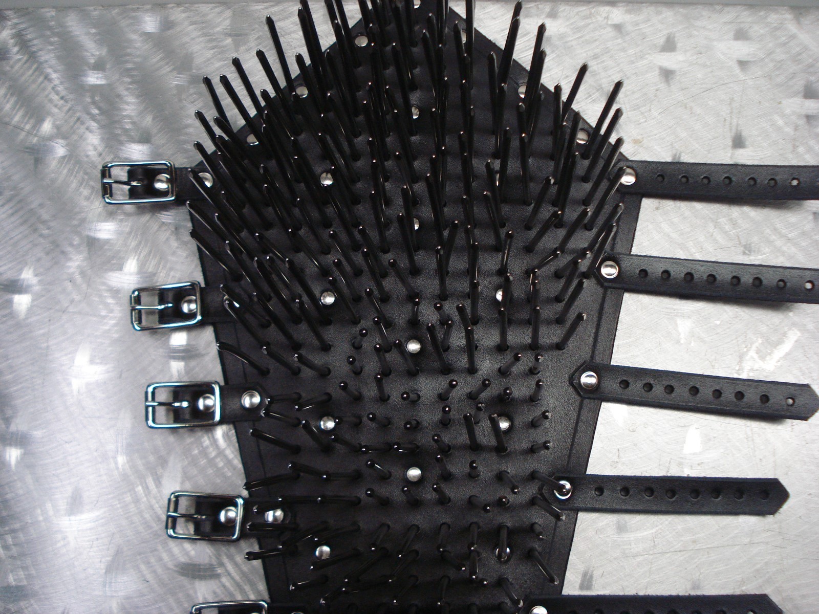 GIANT NAILED LEATHER GAUNTLET. BLACK METAL….. (MDLG0046) ….. SLAYER