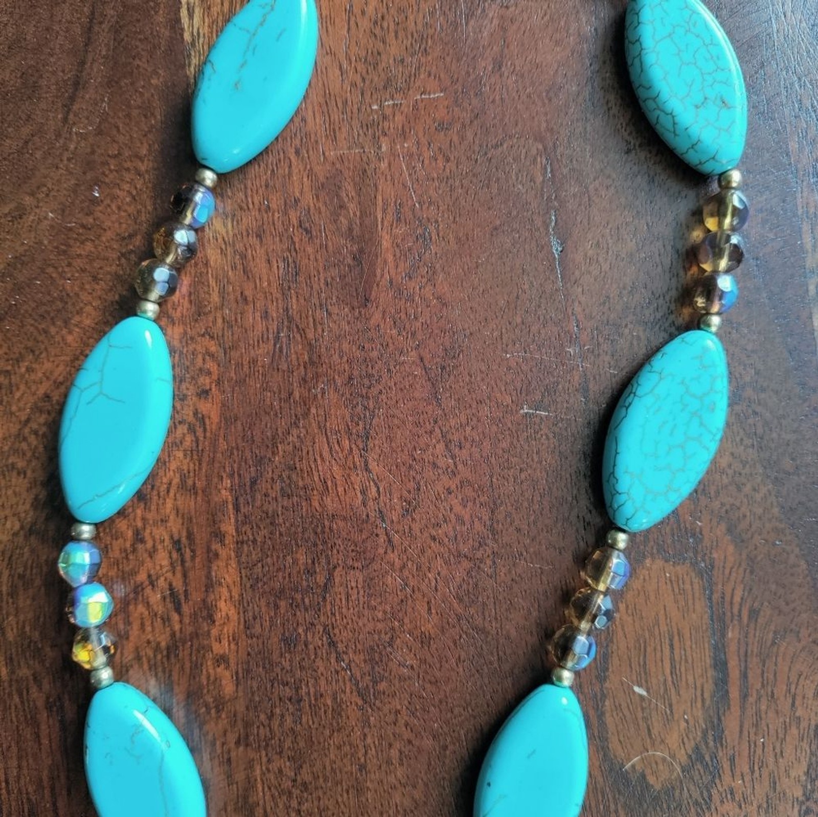 Women’s Turquoise/Bronze Beaded Necklace-10 Inches In Length.