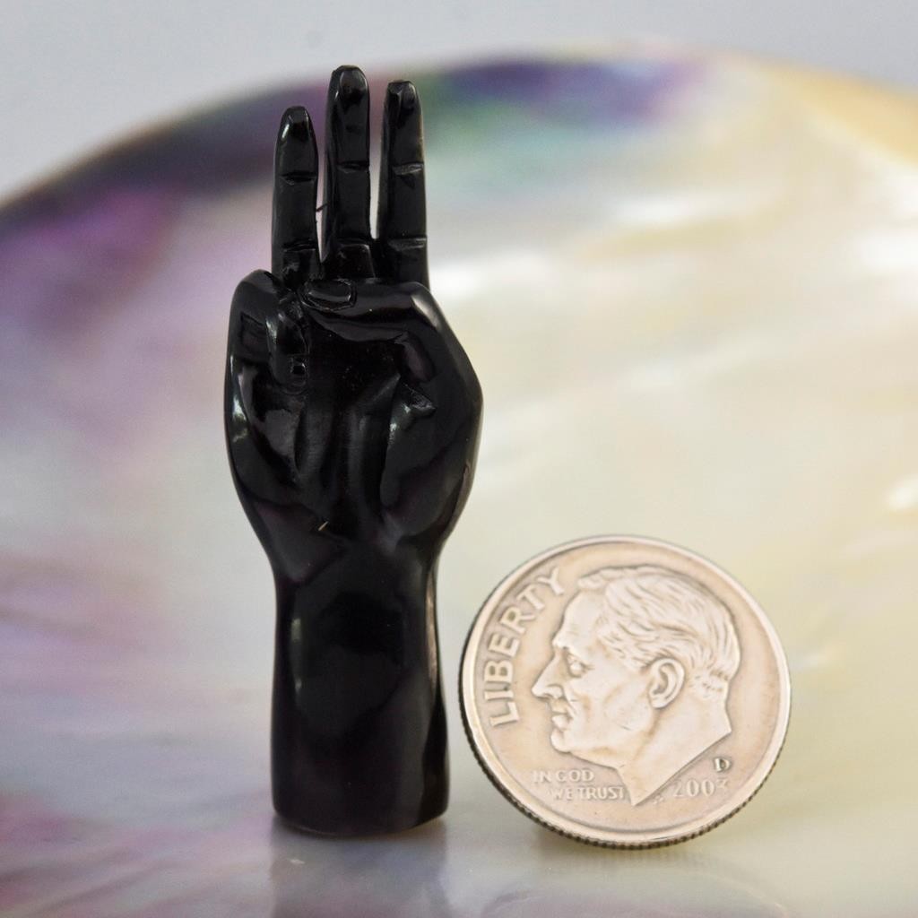 Black Bovine Horn Three-Finger Salute Hand Gesture Carved Jewelry Supply 2.59g