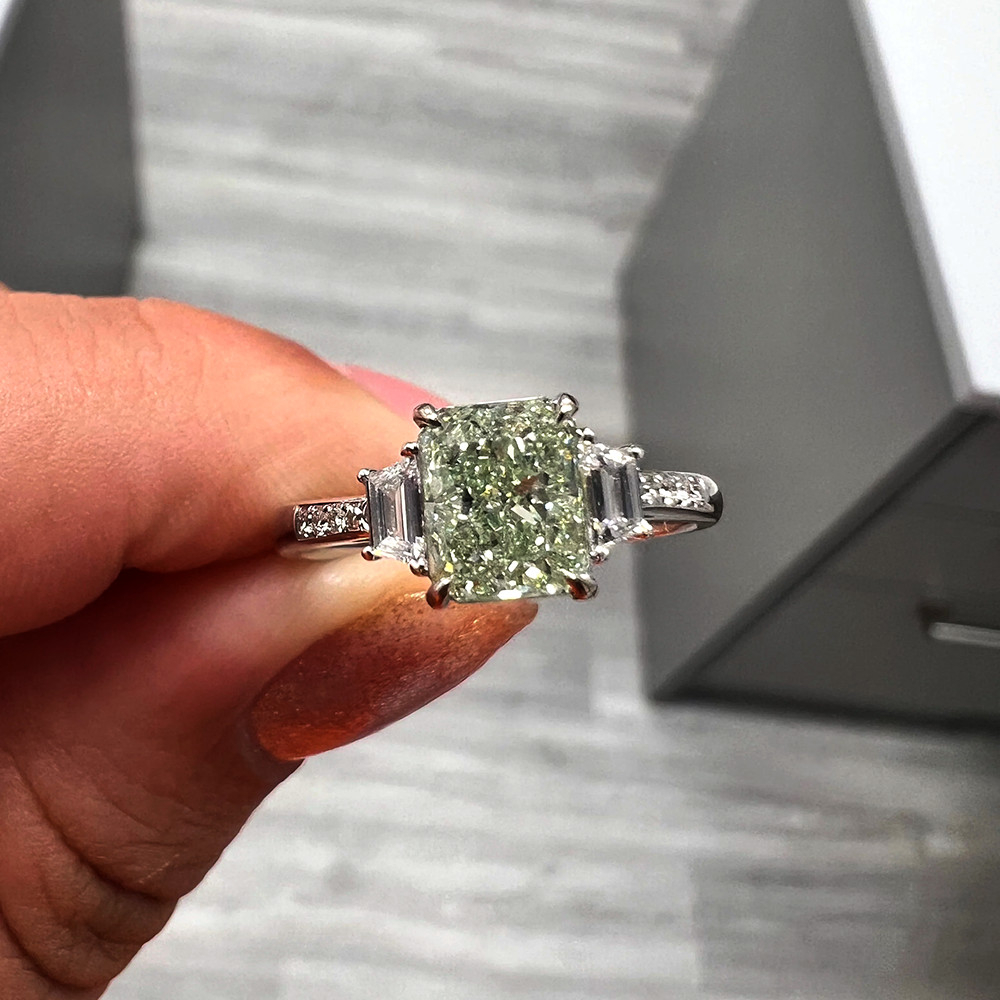950 Platinum Ring IGI Fancy Intense Green Radiant 1.55 Carat Lab Grown Diamond