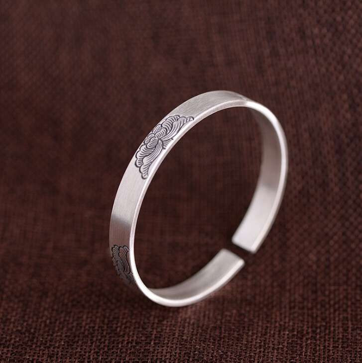 I05 Bangle Stylized Flowers Fine Silver Silver 999