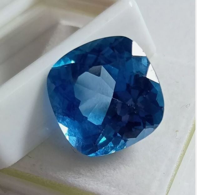 14.85 Ct Natural Flawless Blue Ceylon Sapphire Cushion Certified Loose Gemstone