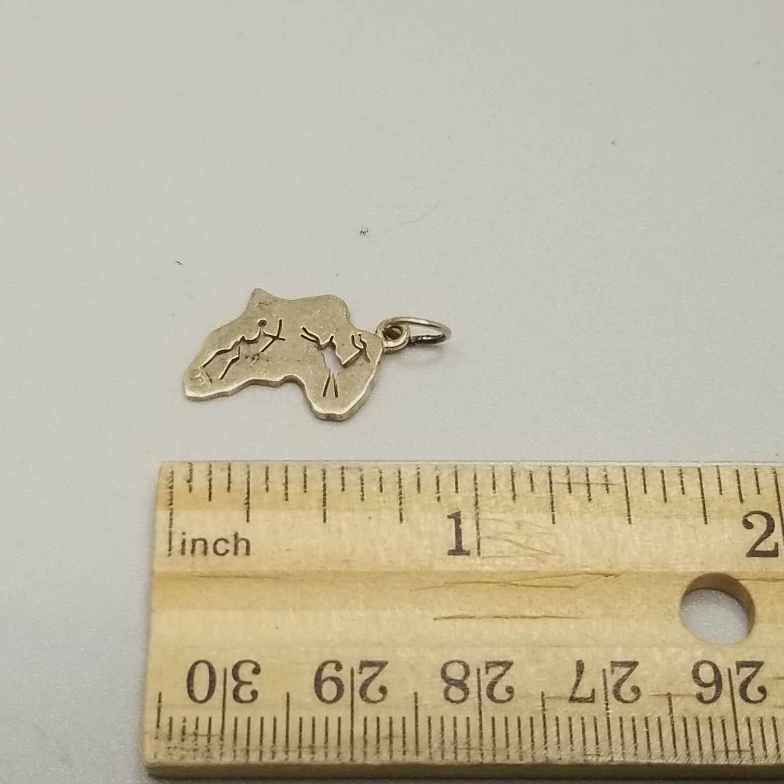 Vintage 9k Yellow Gold Africa Shape Pendant Charm Hunter Antelope Design 9ct
