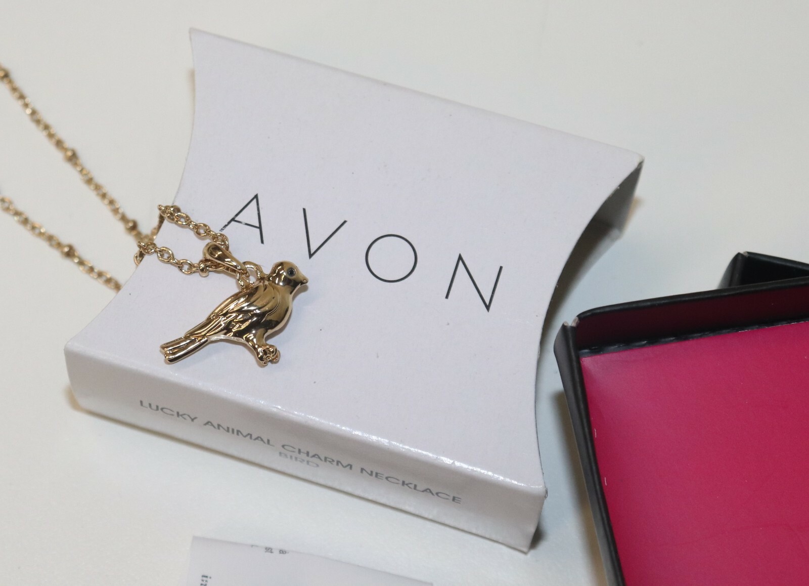 2017 Avon Lucky Animal Charm Necklace – Bird Goldtone