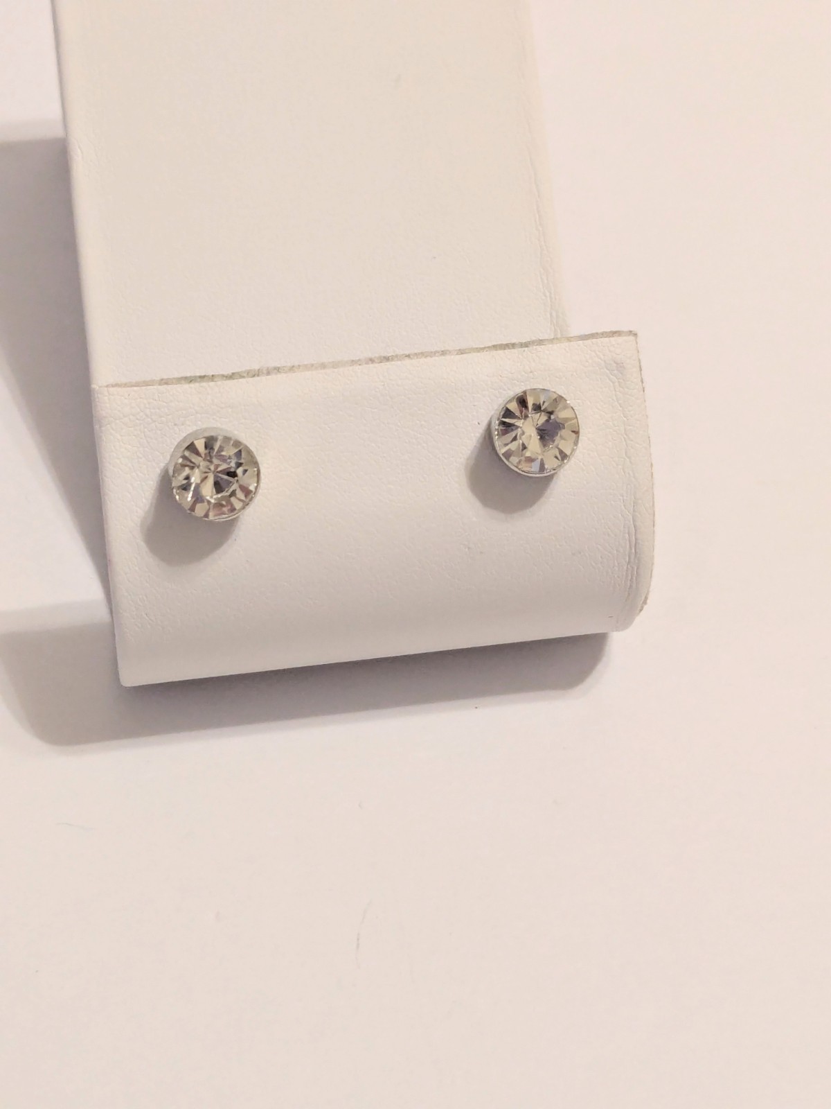 Silver Tone Faceted Glass Round Stud Earrings. Minimalist. Modern. 1/4″.