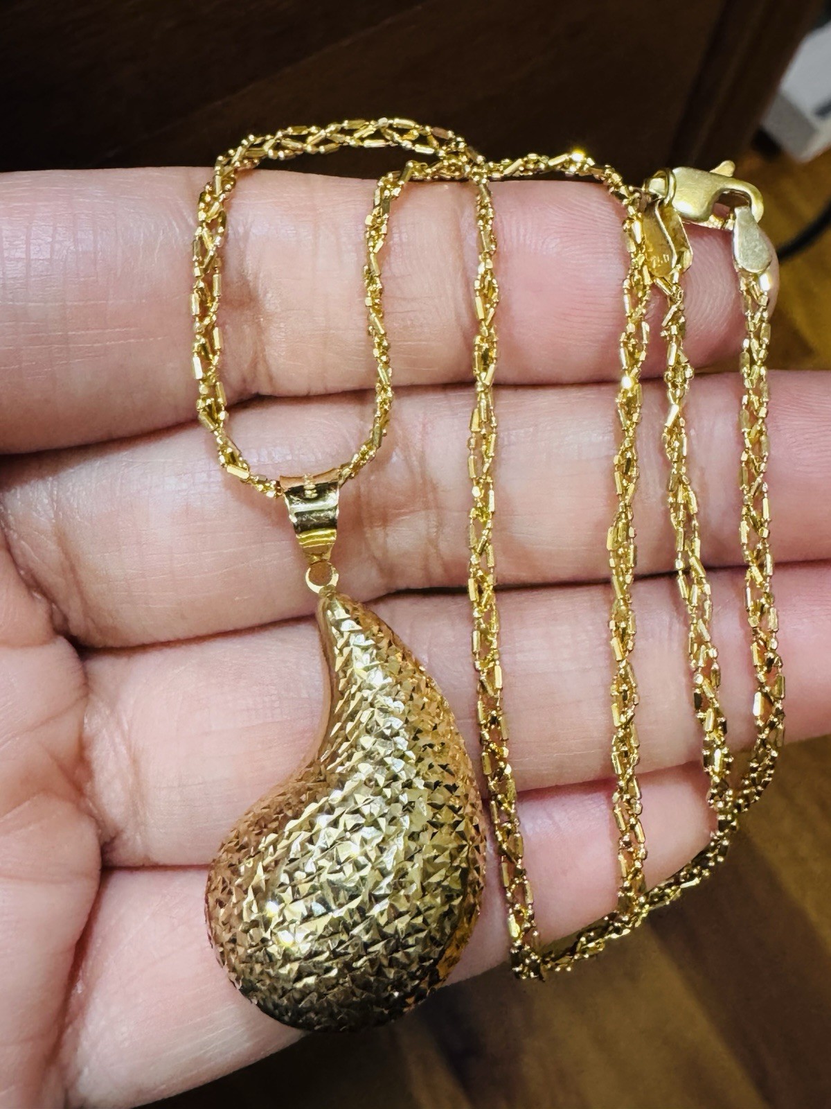 New 18K 750 Gold Women’s Teardrop Set Necklace 16”/16.5” long 7.83g 3mm Choker