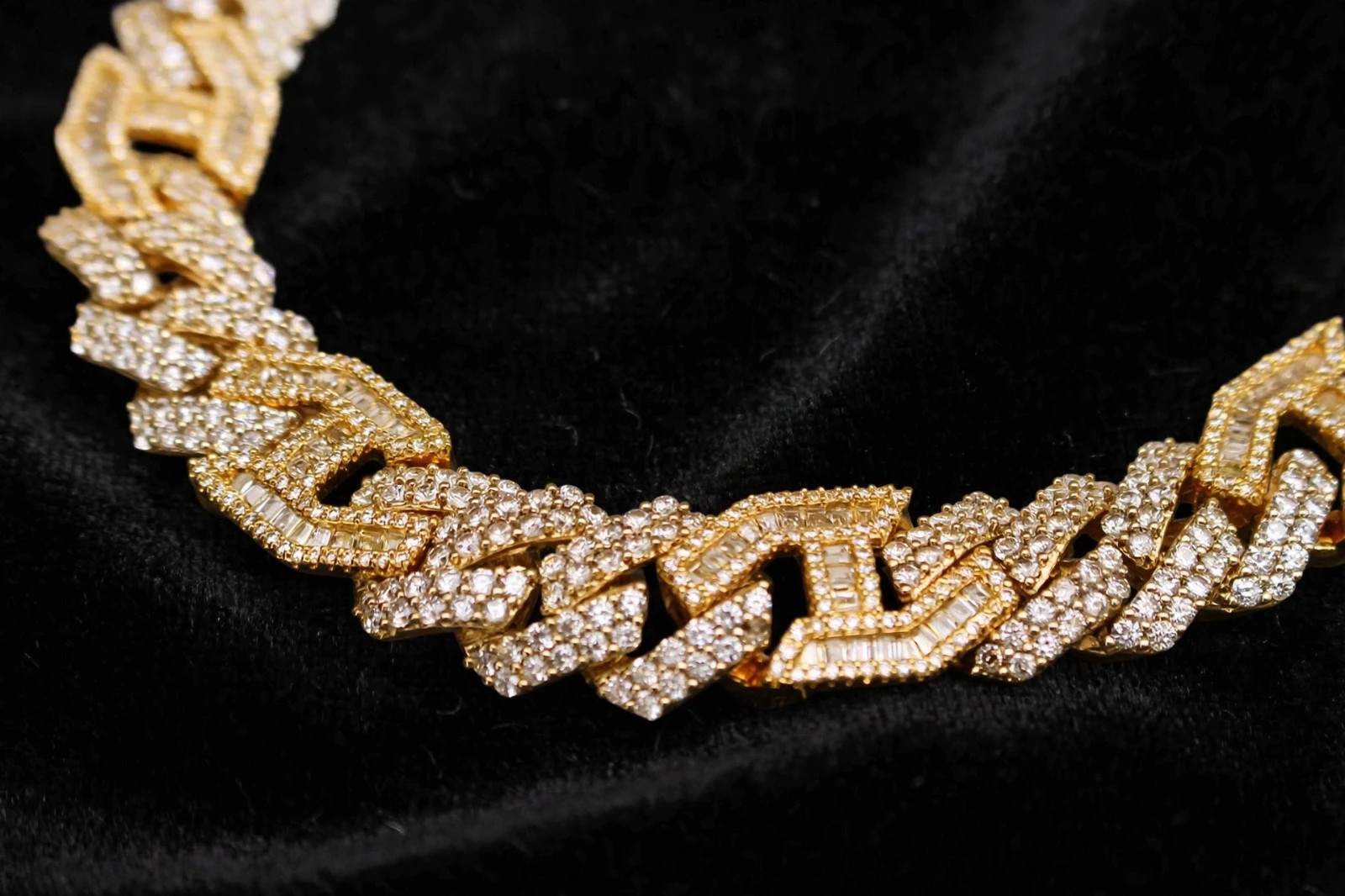 14k STAMPED 14mm FIGARUCCI Gold Chain Necklace 80.7ct Lab Sim VVS1 Diamond 241g+