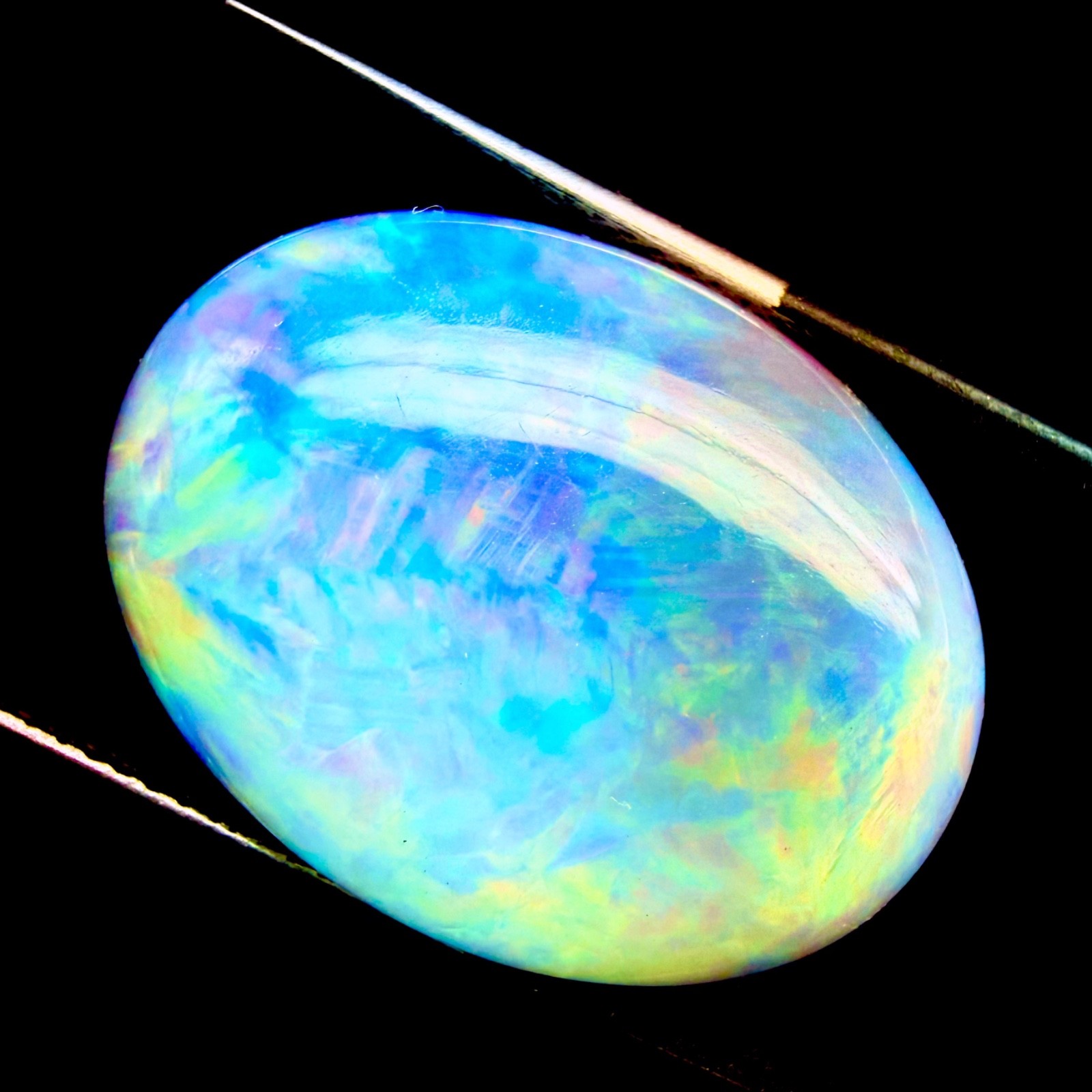 natural opal cabochon loose gemstone, multifire Ethiopian opal 18 Ct 23×17 mm