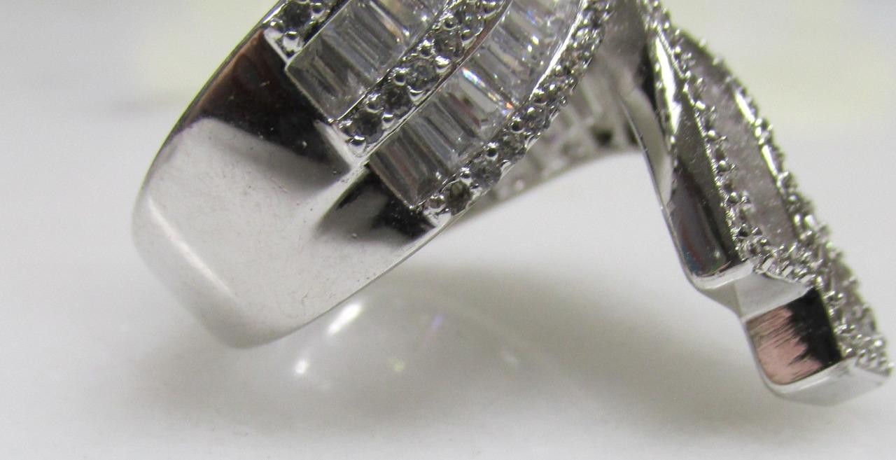 Beautiful Fuzion Creations Sterling Clear Stones Cocktail Ring ~ 10g ~ 14-A811