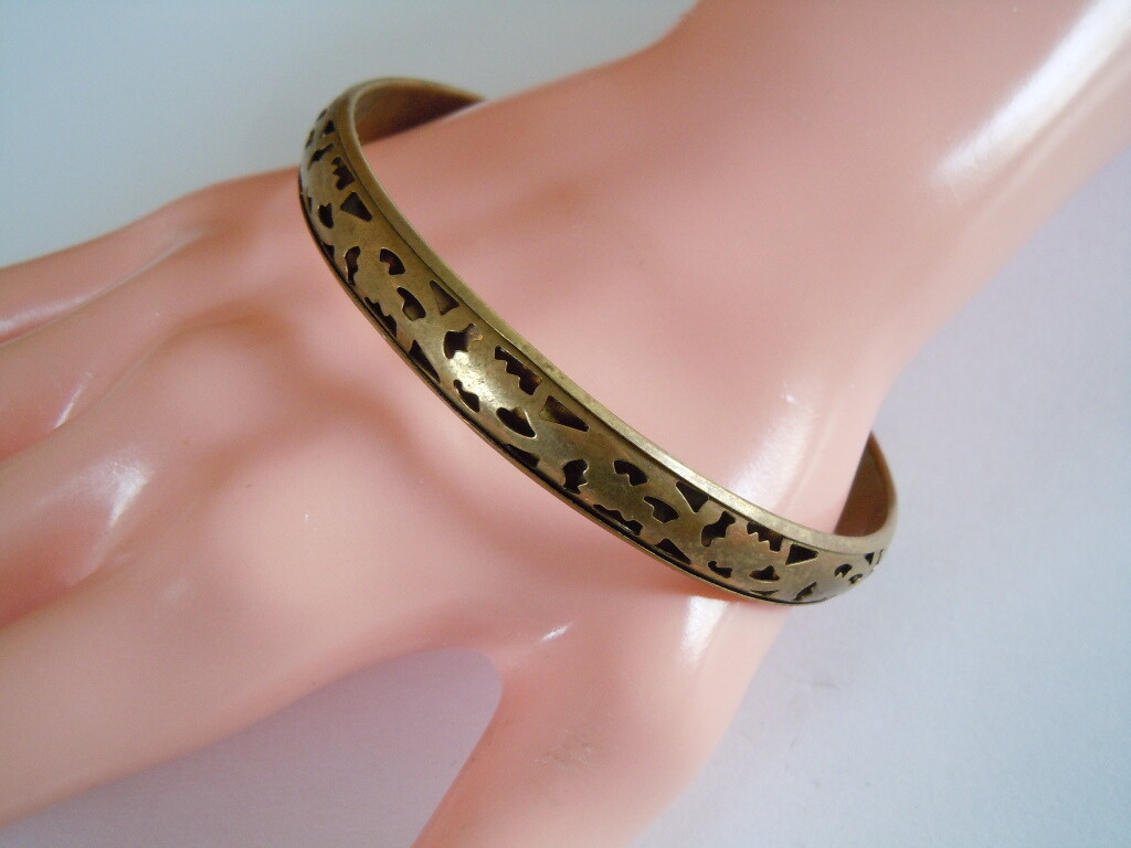 Vintage Brass Bangle Openwork Pattern 8.8 g Ø 6.6 cm Width 0.9 cm