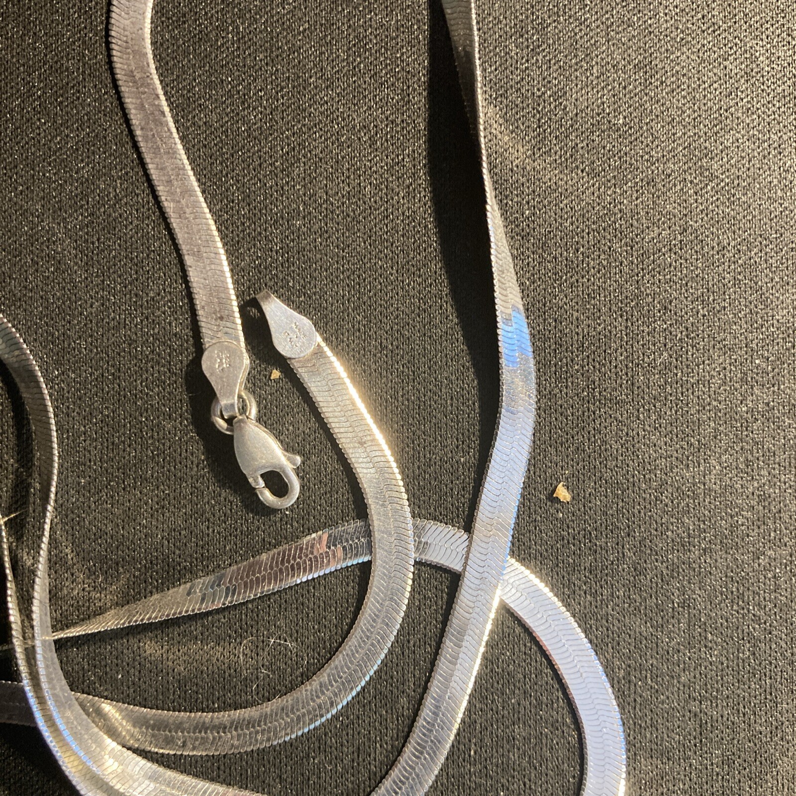 B661 – VTG 24″ Sterling Flat Herringbone Necklace MARKED ITALY, 925, 8.8 grams.
