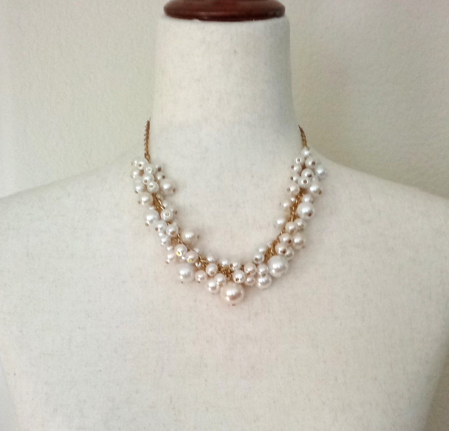 Vintage Faux Pearl Cluster Bead Gold Tone Statement Collar Choker Necklace 19″