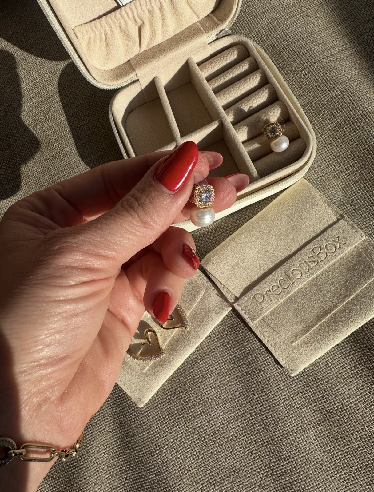 Precious Box Jewelry Travel Case & Gold Heart Earrings & Pearl Earrings