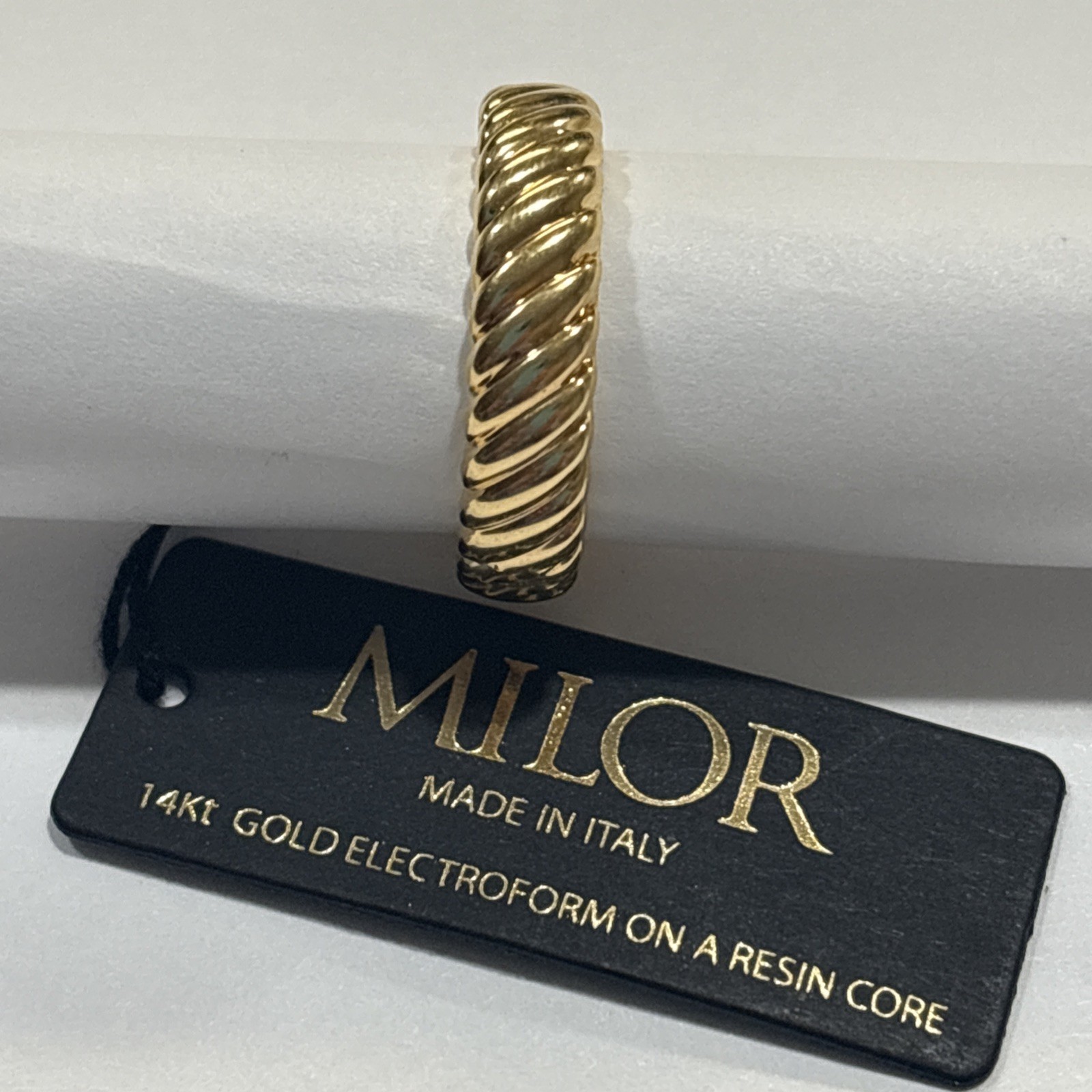 MILOR Italy 14k Gold Resin core Ring size 8