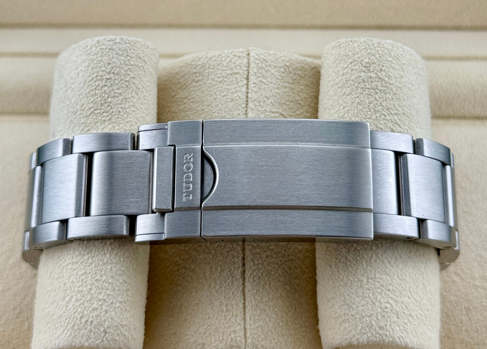 Tudor Ranger (79950). White “Dune” Dial. 39mm. 2026. Full Set.