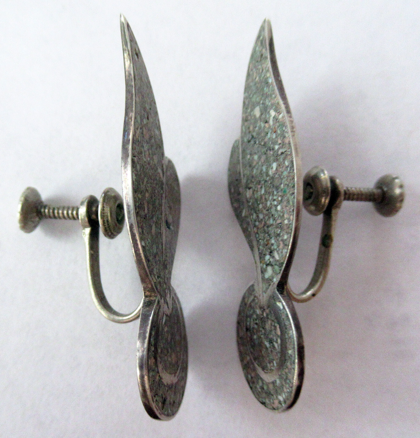 VINTAGE STERLING MEXICO SCREW BACK EARRINGS – 1.54 INCHES LONG