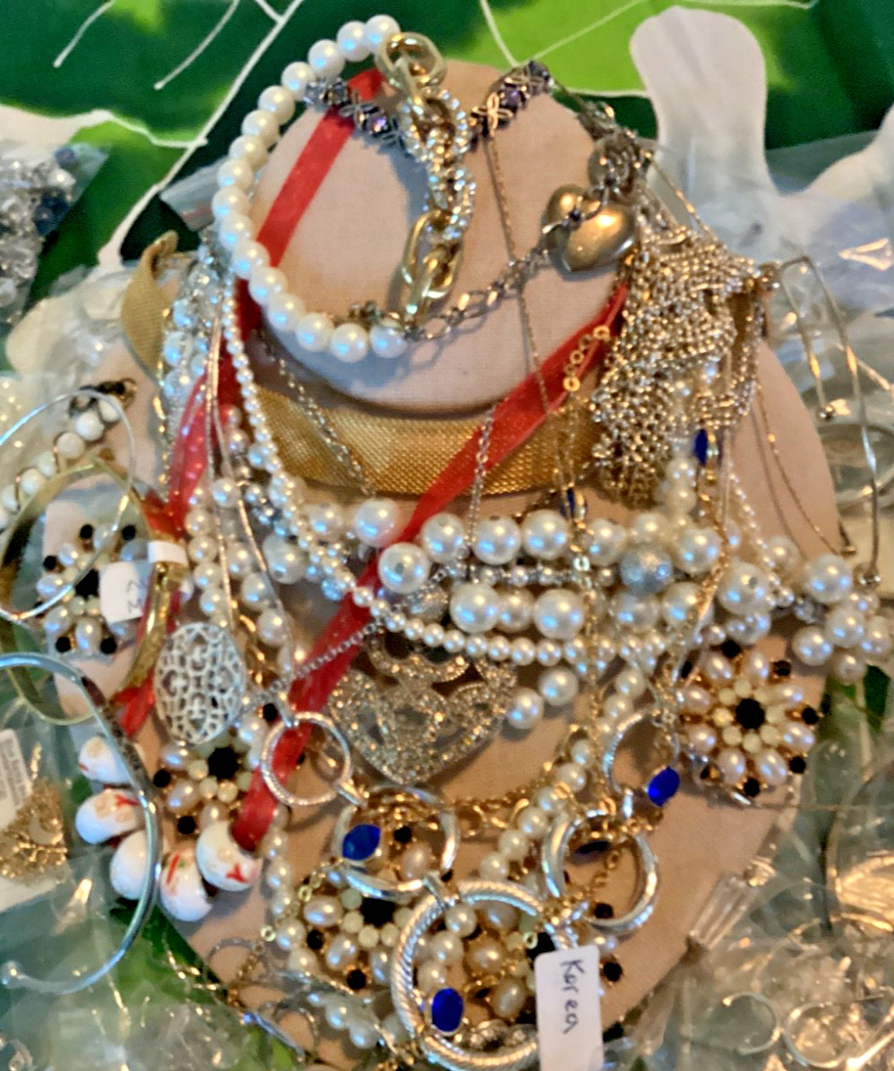 1/2 lb TREASURE Lot with a Minimalist Romantic, Classic Theme ALL wearable