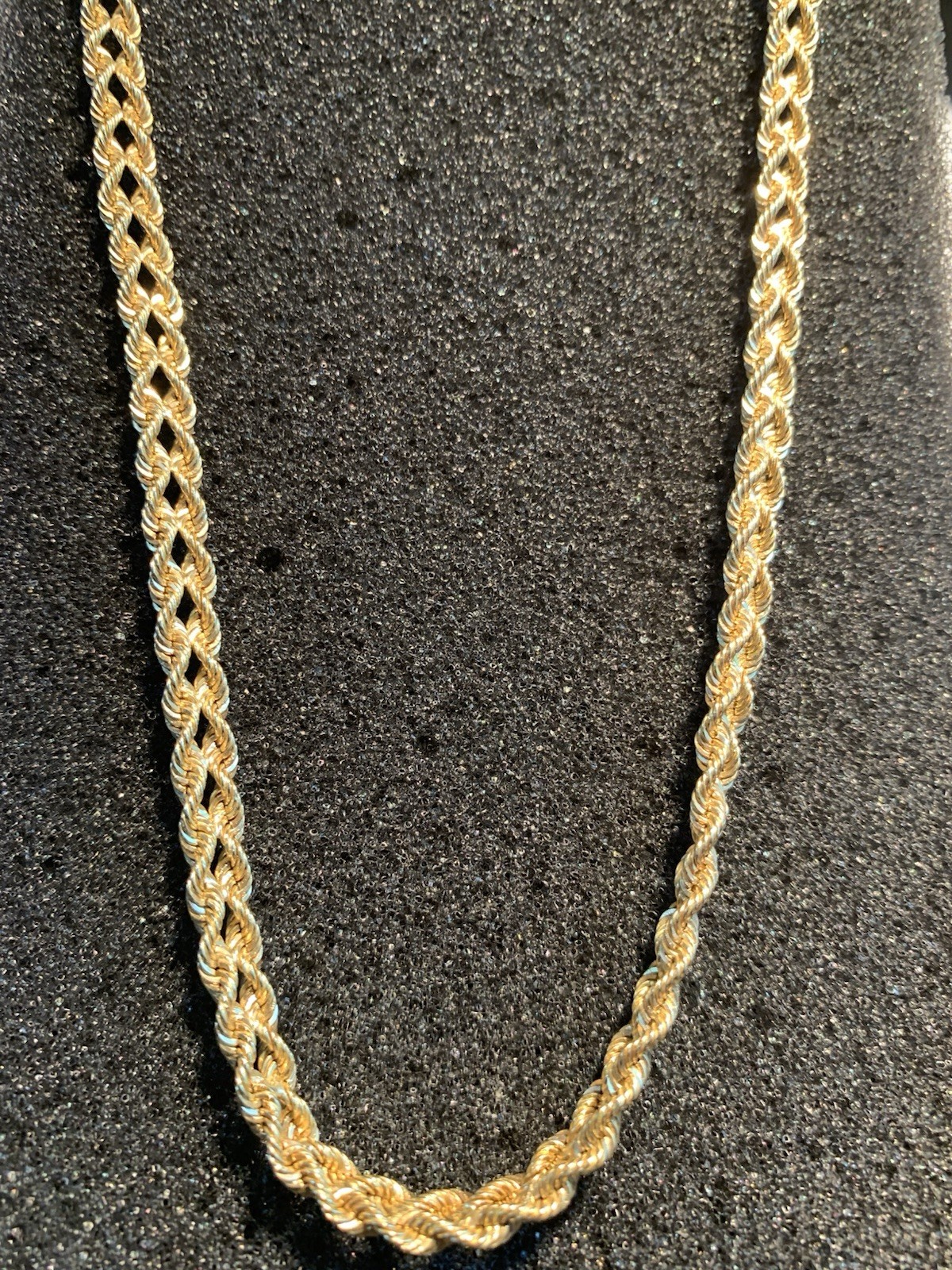 10k Gold Rope intertwined Chain necklace. 18 inches 75.9 gn. Heavy. Lovely