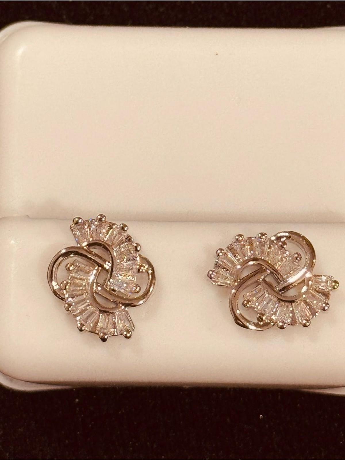 NWT AJ USA Stainless Steel Baguette Crystal Interlocking Swirl Stud Earrings